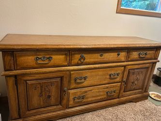 Dresser, 9 Drawers