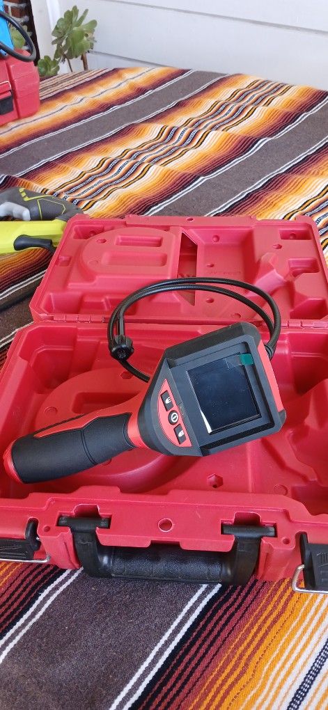 Milwaukee M Spector 9v And Hard Case
