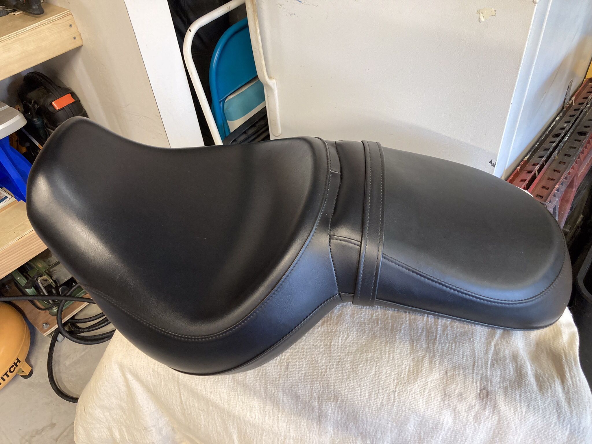 Kawasaki Vulcan 900 OEM Seat