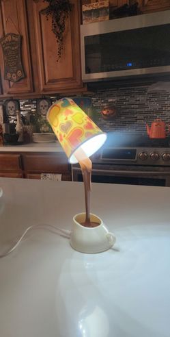 Floating Spilled Coffee Lamp ☕✨ Lámpara de café derramado flotante