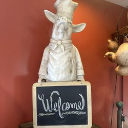 pig decor with chalkboard 