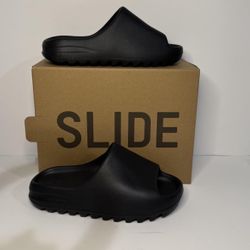 All Black Yeezy Slides 