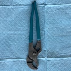 Channel Lock 422  1 1/2”  Jaw Capacity 9-1/2 “ To Gue And Grove Pliers