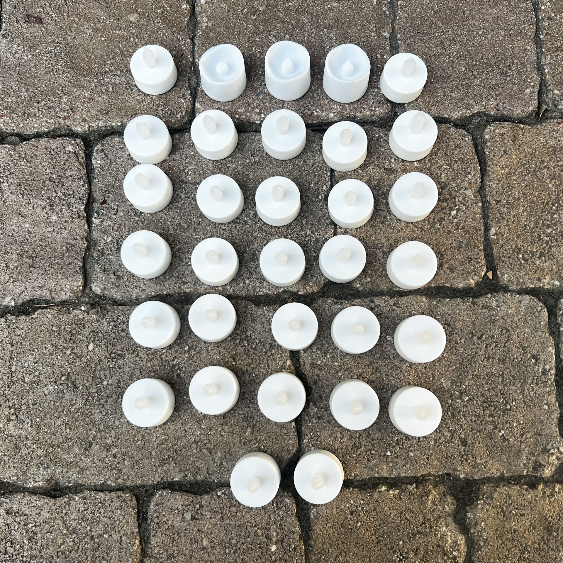 Lot Of 32 Electric Tea Lights Candles