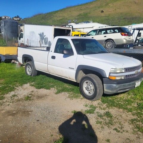 2002 Chevy 2500 Gas