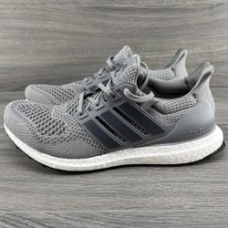 NEW adidas Ultraboost (8, 9.5, 10, 10.5, 11.5, 12)