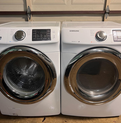 Samsung Front Load Washer & Dryer Set with Steam