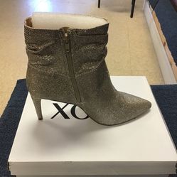 Xoxo Tanaih Pointed Gold Toe Ankle Size 10 Fashion Heels New