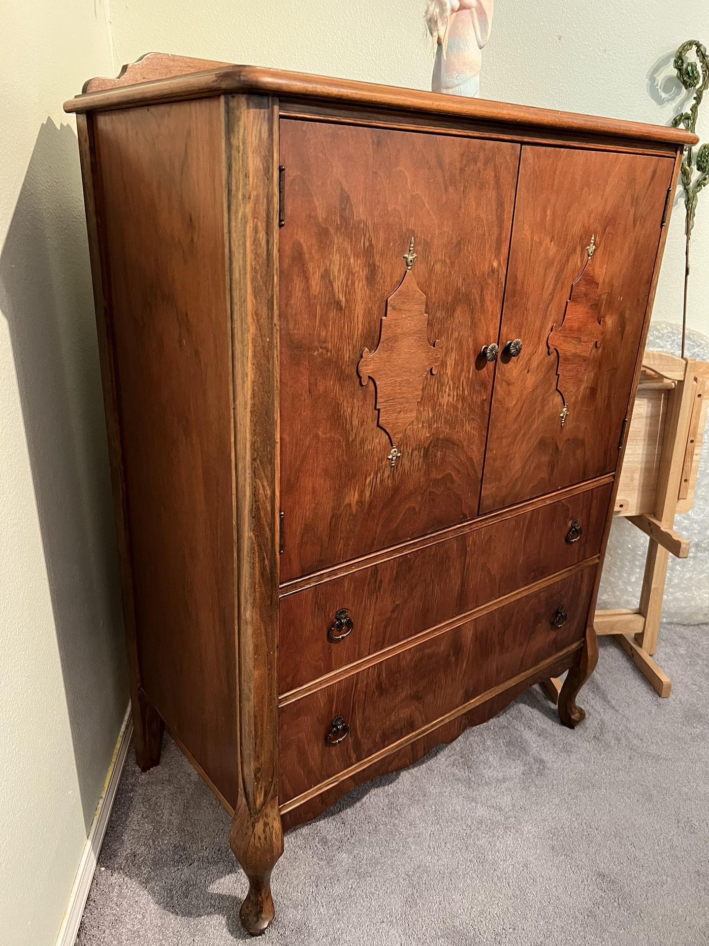 Antique Dresser With 5 Drawers