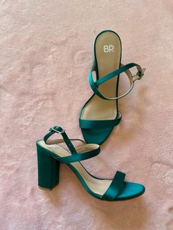 Women’s size 9 turquoise heels
