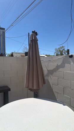 Sturdy outdoor umbrella