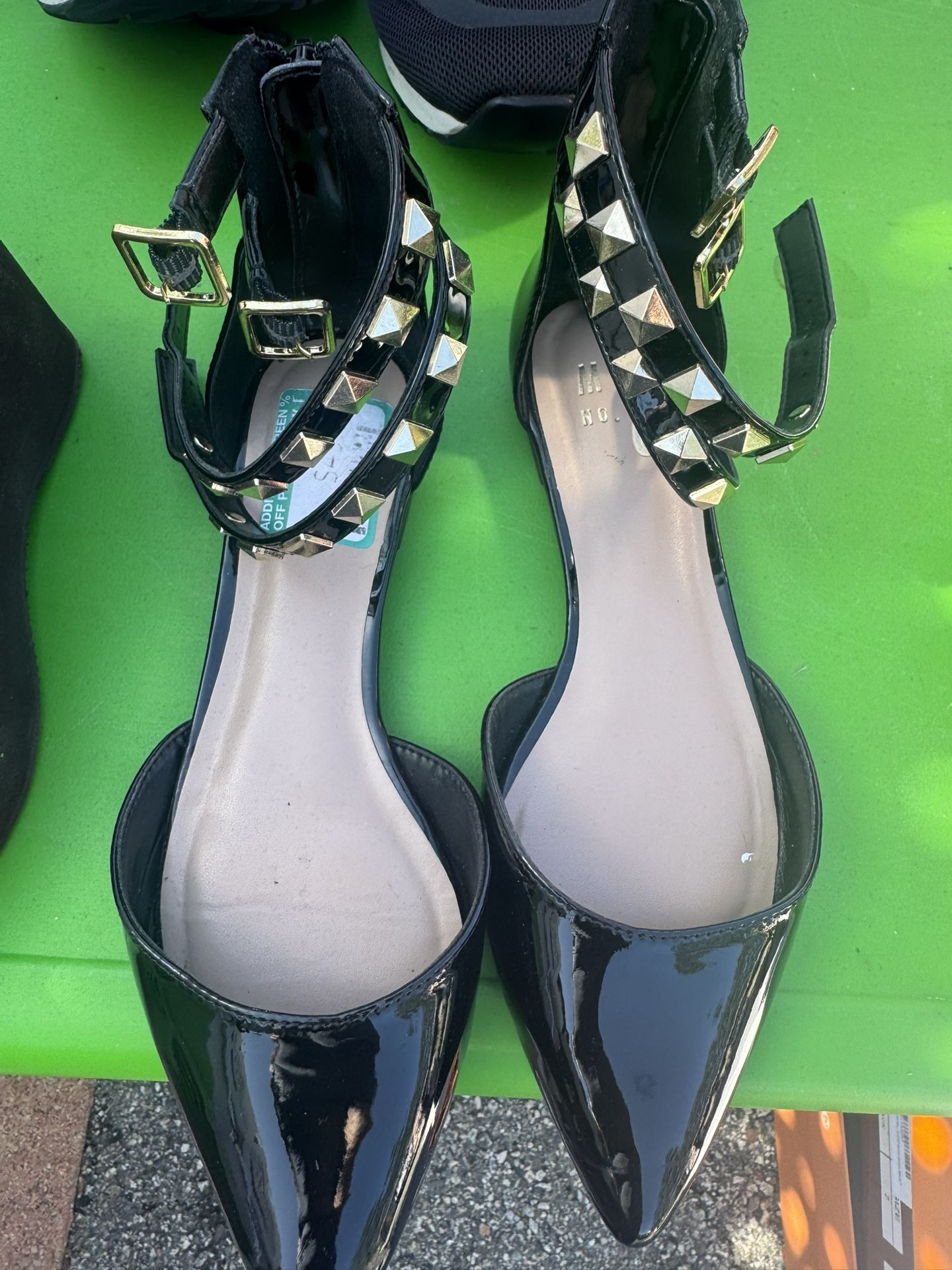 Shoe