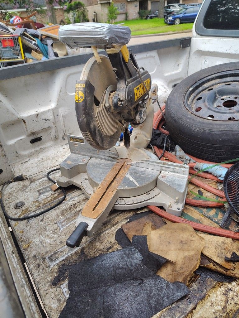 DeWalt Table Saw