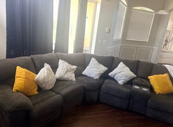Large Reclining Sectional Sofa with Cupholders & Console – Dark Gray