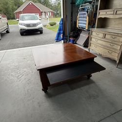 Lexington Coffee Table 