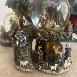 Vintage Snow Globe