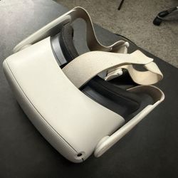 Meta Oculus Quest 2 VR Headset with Controllers – 128GB 