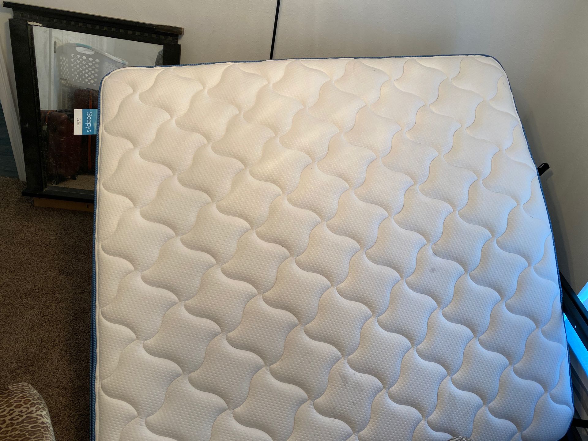 Sleepy’s calm Eurotop Memory foam King mattress for Sale in Baton Rouge, LA OfferUp