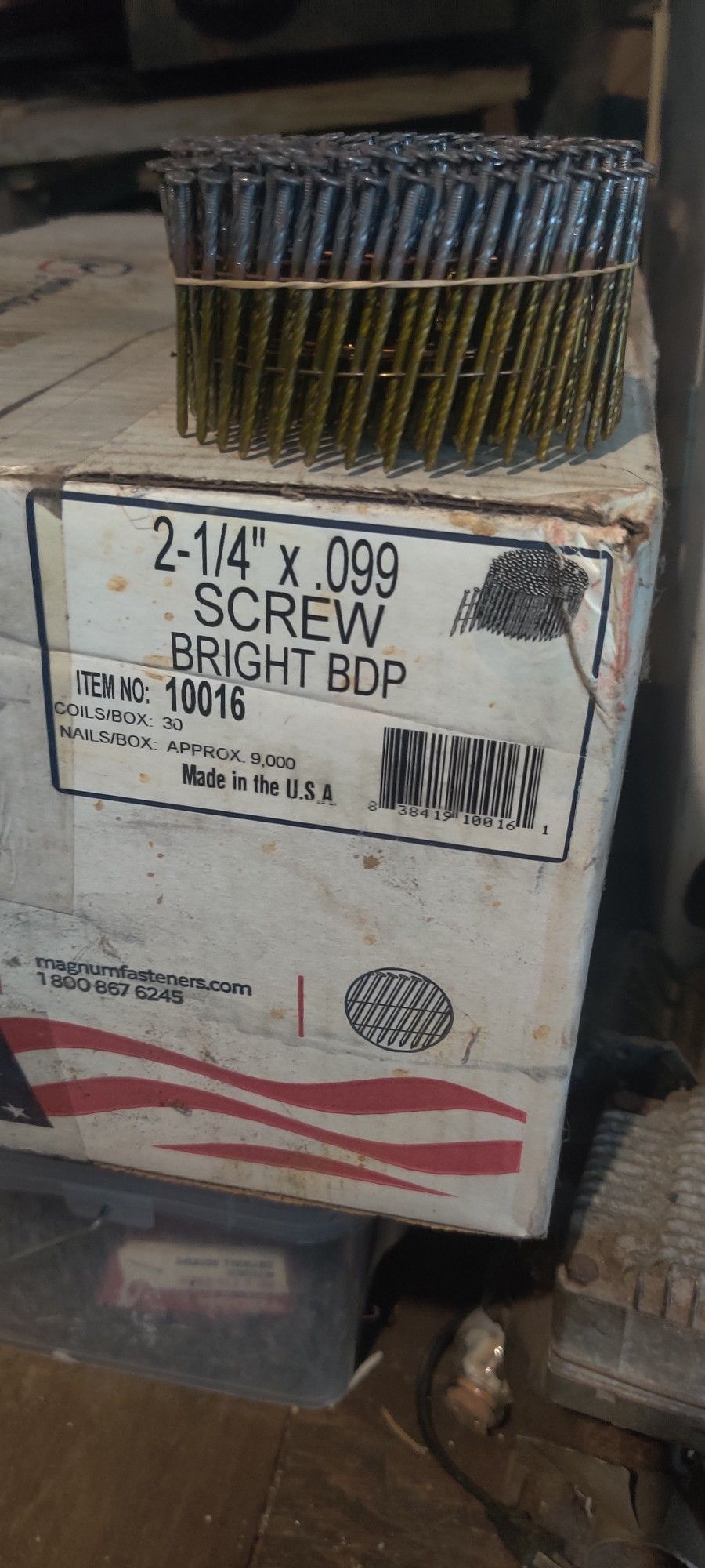 Caja De Clavos De Rollo