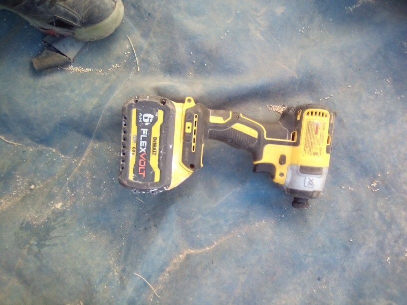 DeWalt XR & 6ah FLEXVOLT