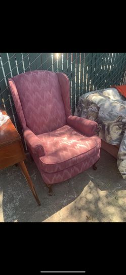 Vintage pink chair