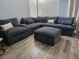 Beautiful gray reclining sectional