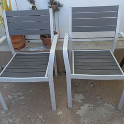 2 Metal chairs