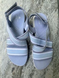 Clarks size 11W cloudsteppers sandals