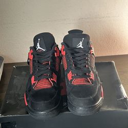 Jordan 4 Retro 