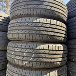 225/65/17 Michelin vendo un set de llantas usadas excelente condiciones de vida las 4 ✅🤩I am selling a set of used tires, all 4 in excellent living c