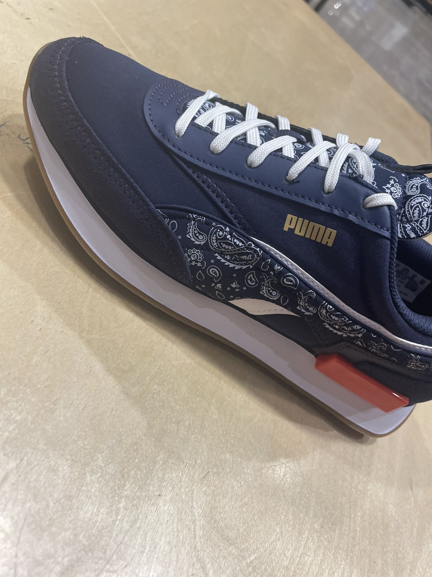 Brand New Puma $115 Size 9