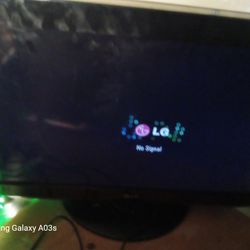 32 Inch LG TV With Remote  No Issues With It 