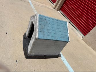 Dog House