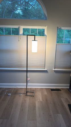 Modern Floor Lamp – Polished Chrome Finish – Excellent Condition