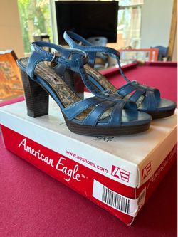 Women’s heels, size 8.5