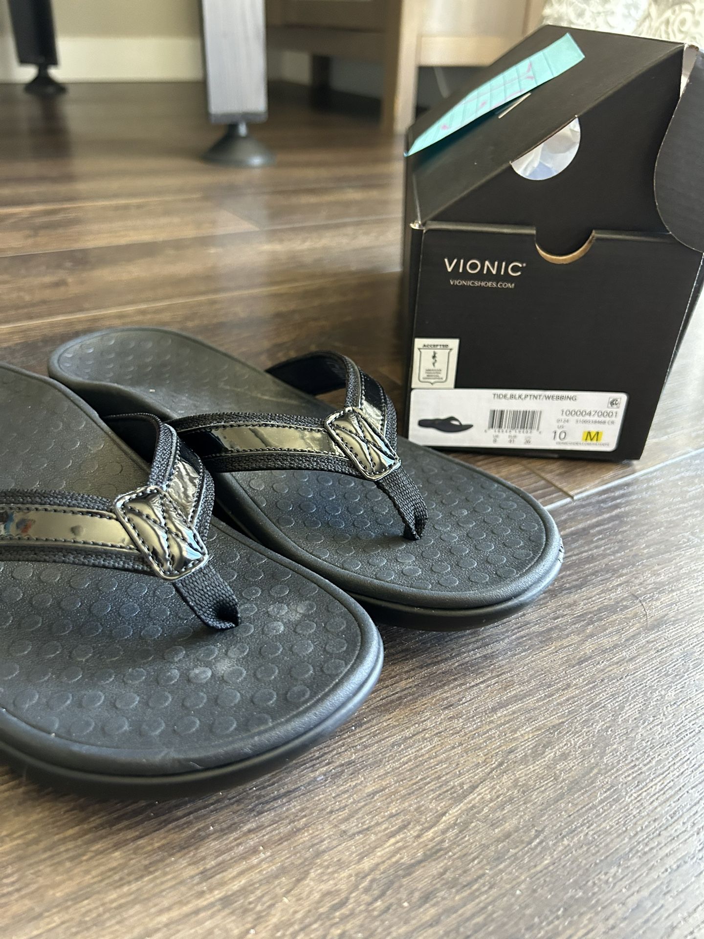 Vionic Black Sandals 