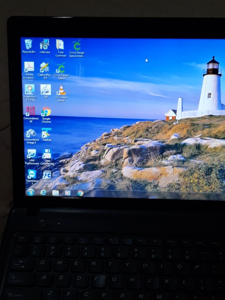 LENOVO G585 Laptop 15.6" screen.