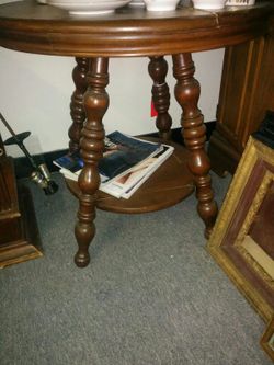 Antiques round table