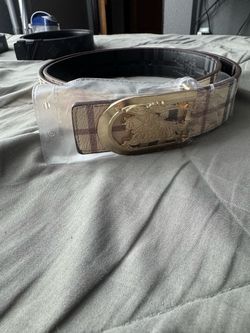Burberry designer belt