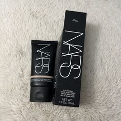 Nars Pure Radiant Tinted Moisturizer SPF30 AUCKLAND Medium 2 