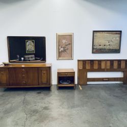 Mid-Century King Bedroom Suite By Drexel