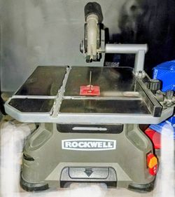 Rockwell blade runner portable table saw