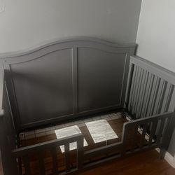 Toddler bed