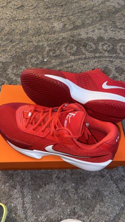 Nikes men’s shoes size 10