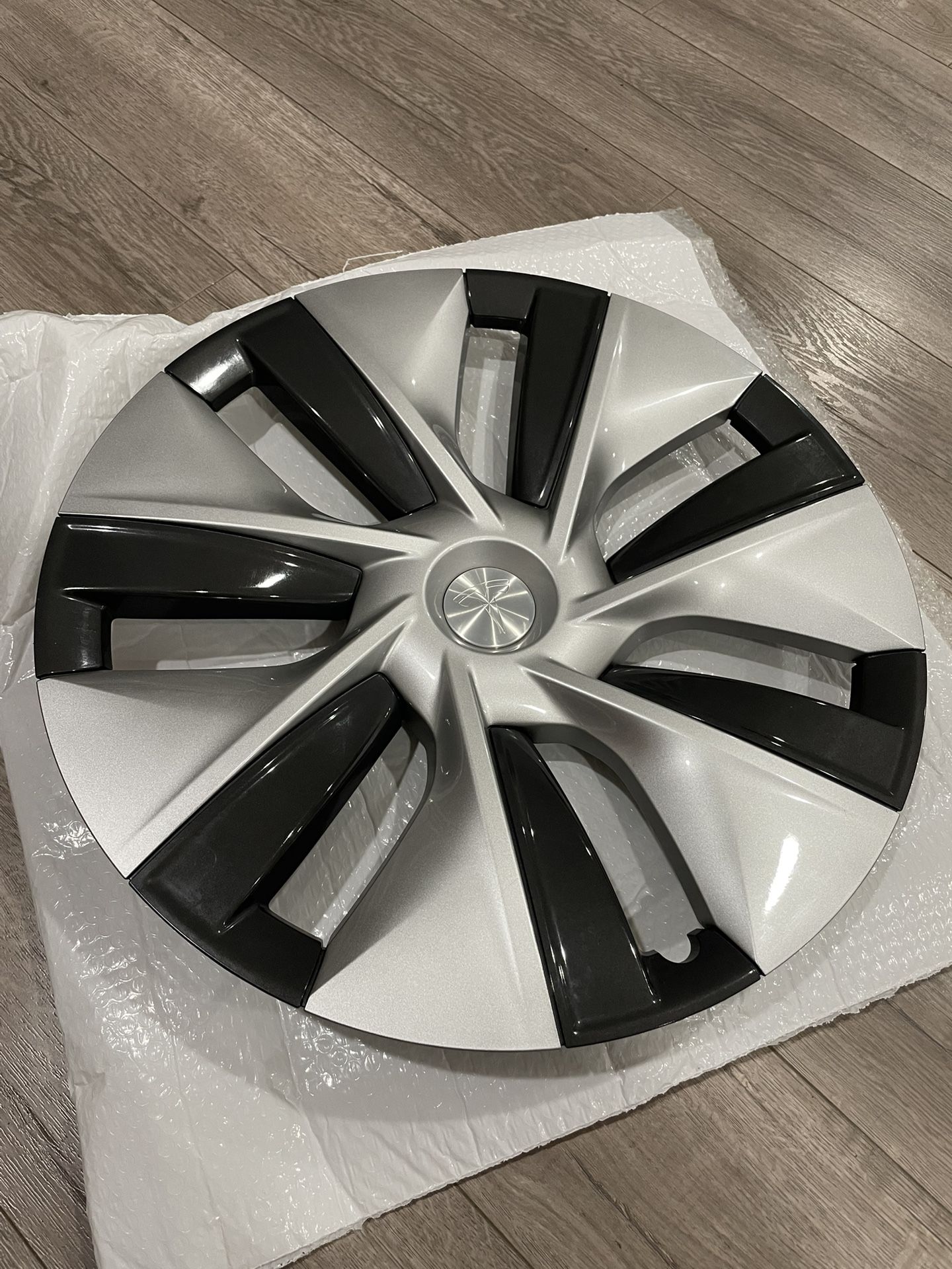 Tesla Model Y OEM 19” Wheel Cover