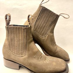 Women’s Booker Chelsea Wide Square Toe Brown Short Boot