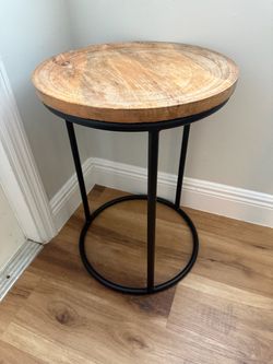 Round Wood Top Side Table with Metal Base