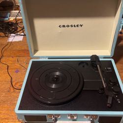 crosley suitcase record player 