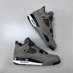 Jordan 4 RETRO CAVESTONE SIZE 9