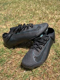 Nike mercurial vapors FG  all black soccer cleats used in great condition